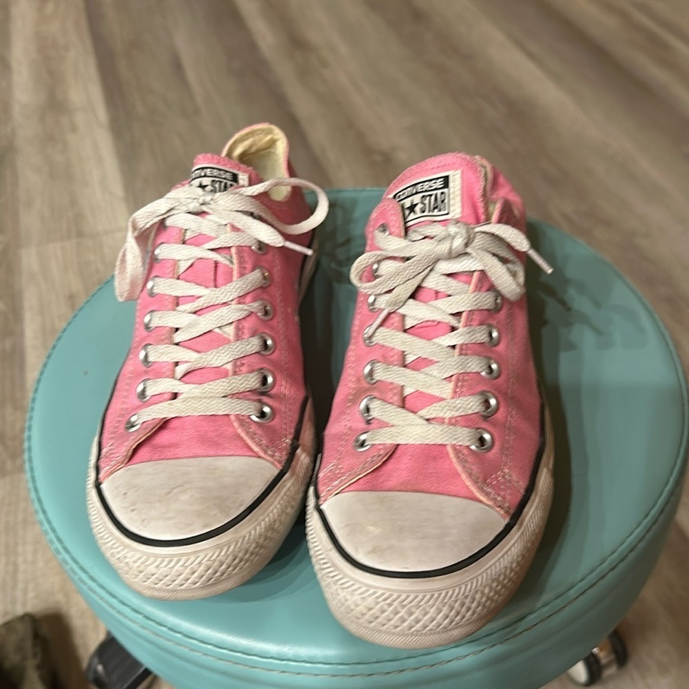 Converse Chuck Taylor All Star unisex shoes. W11/M9cotton candy pink